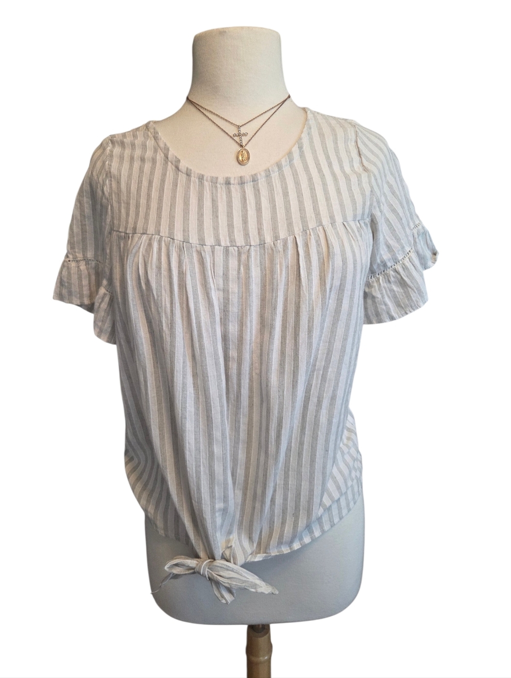 Merci Women’s White and Light Gray Striped Tie-Front Short Sleeve Top